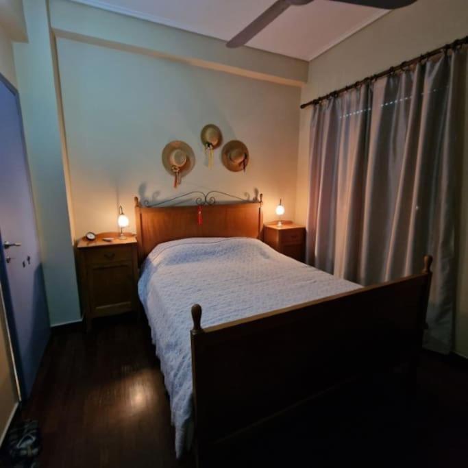 Classic Apartment In Каламата Экстерьер фото