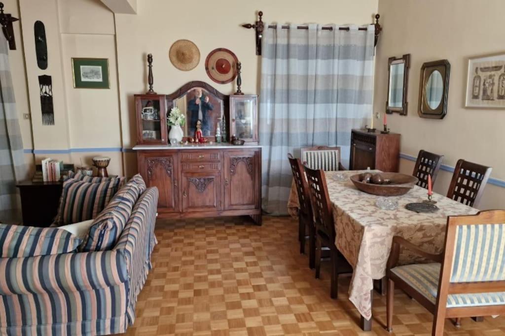 Classic Apartment In Каламата Экстерьер фото