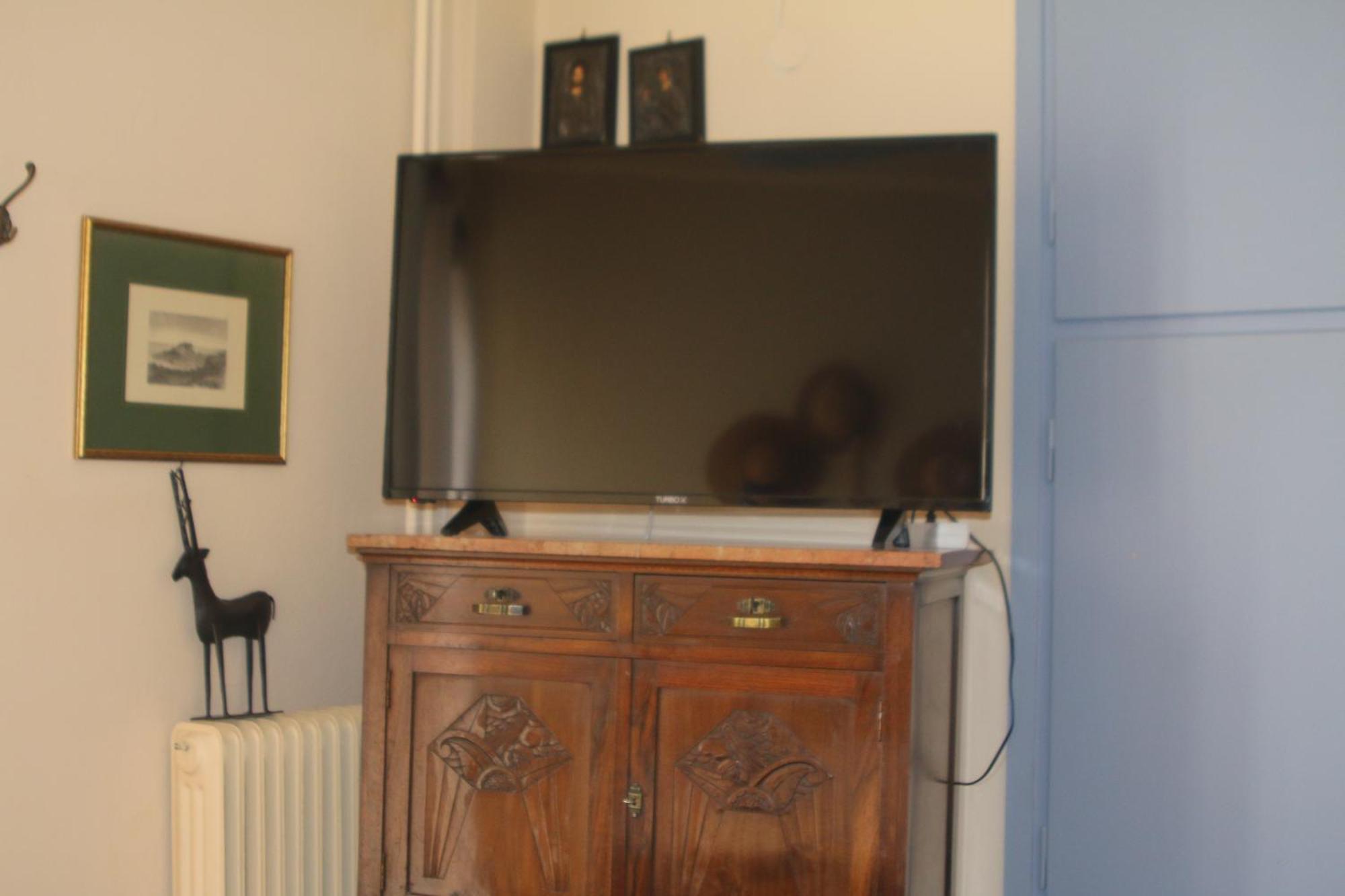 Classic Apartment In Каламата Экстерьер фото